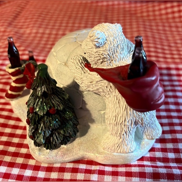 Vintage Coca-cola polar bear cubs, “the bear cub club” Christmas figurines igloo - Picture 2 of 6